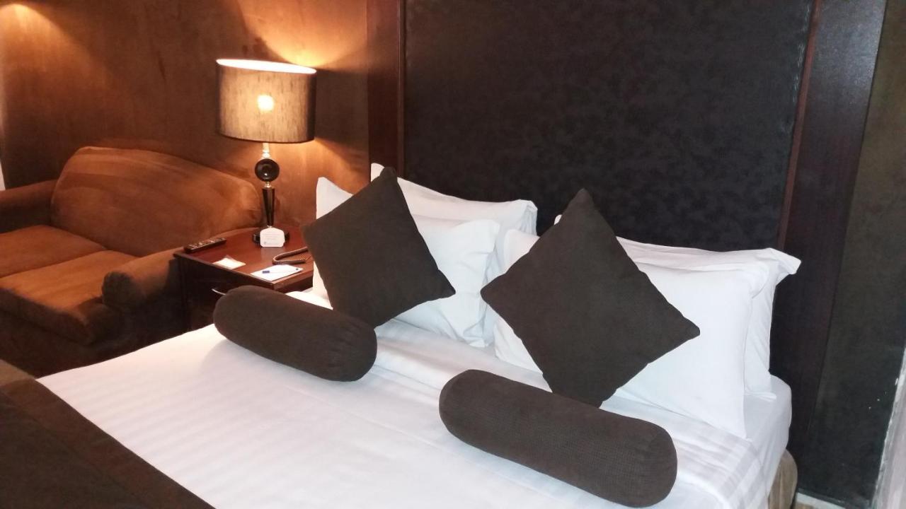 Smart Hotel Lahore Eksteriør bilde