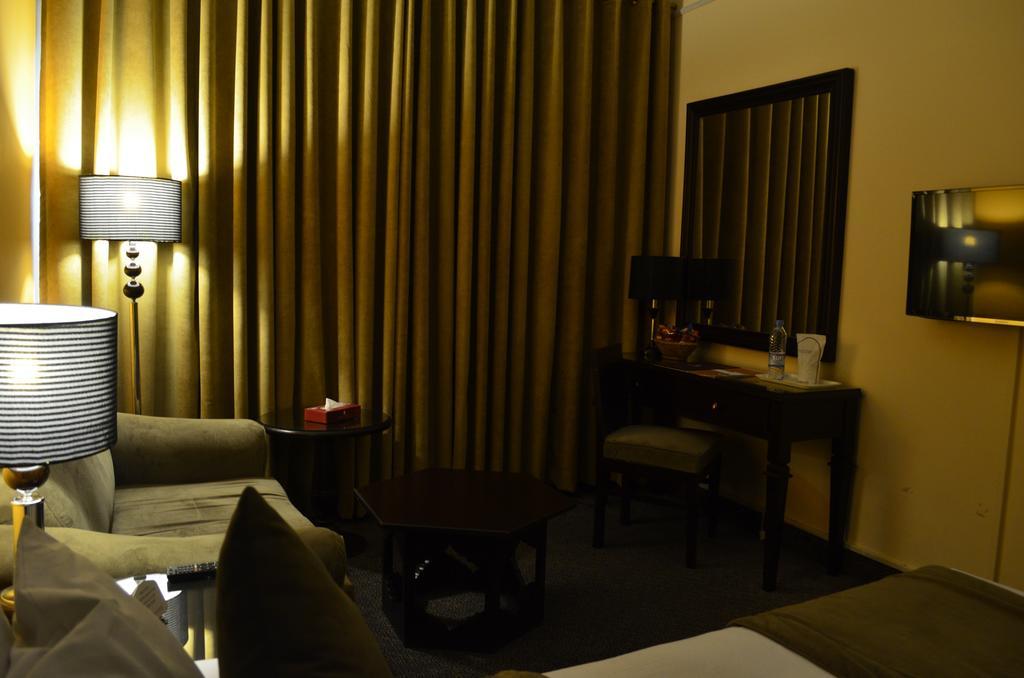 Smart Hotel Lahore Rom bilde