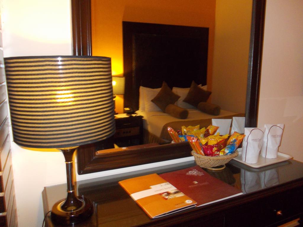 Smart Hotel Lahore Rom bilde