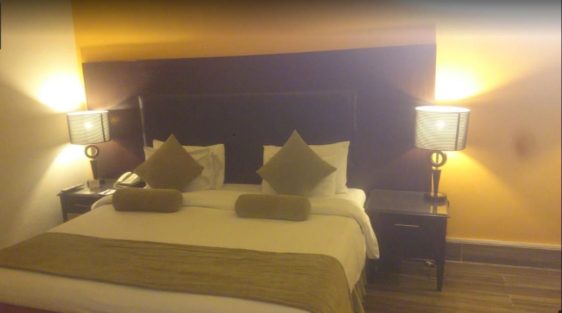 Smart Hotel Lahore Eksteriør bilde