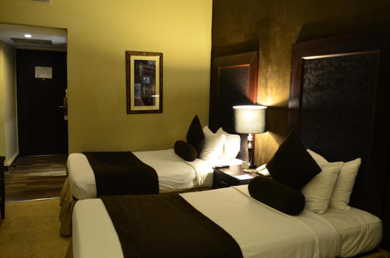 Smart Hotel Lahore Eksteriør bilde