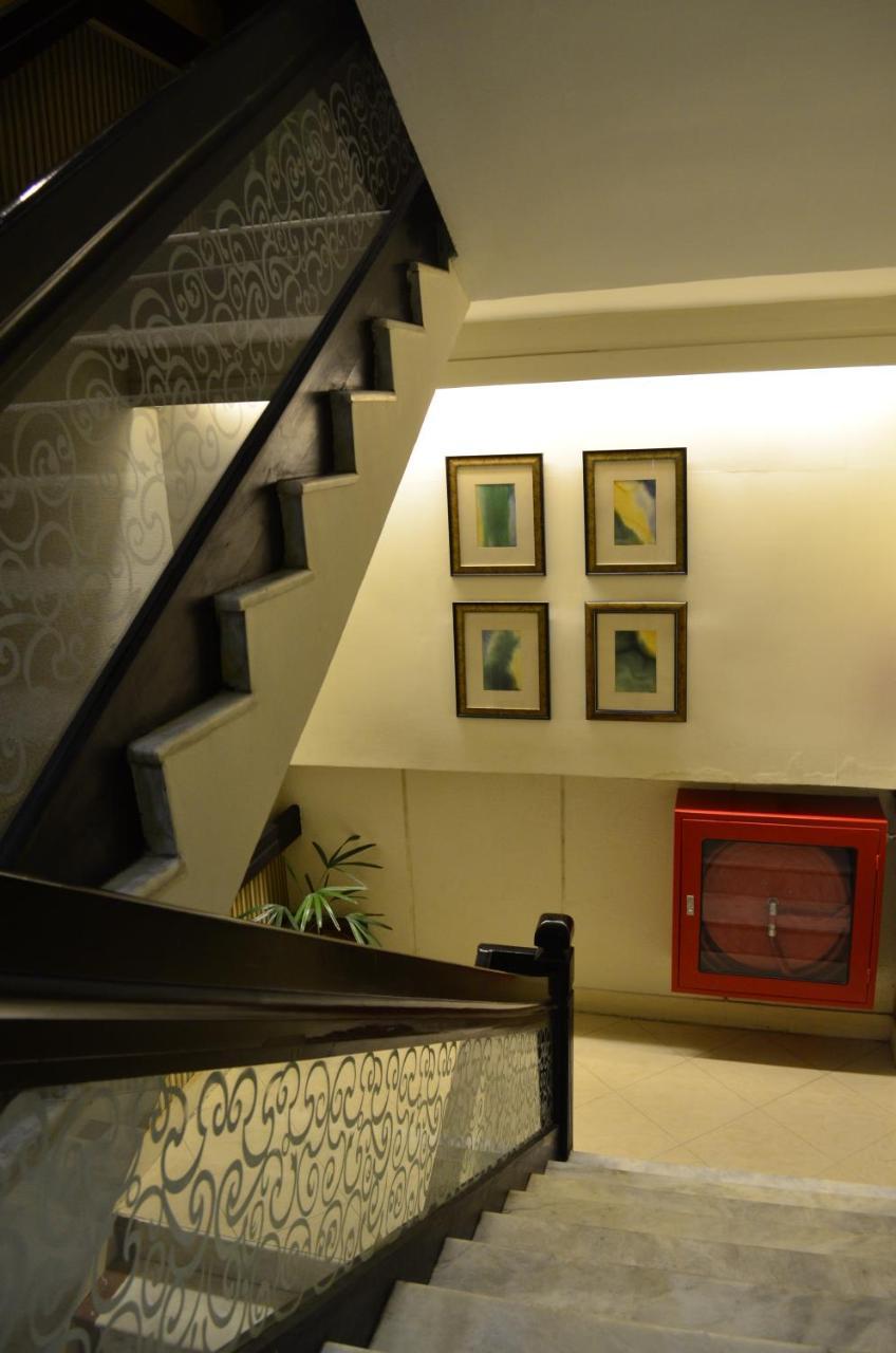 Smart Hotel Lahore Eksteriør bilde