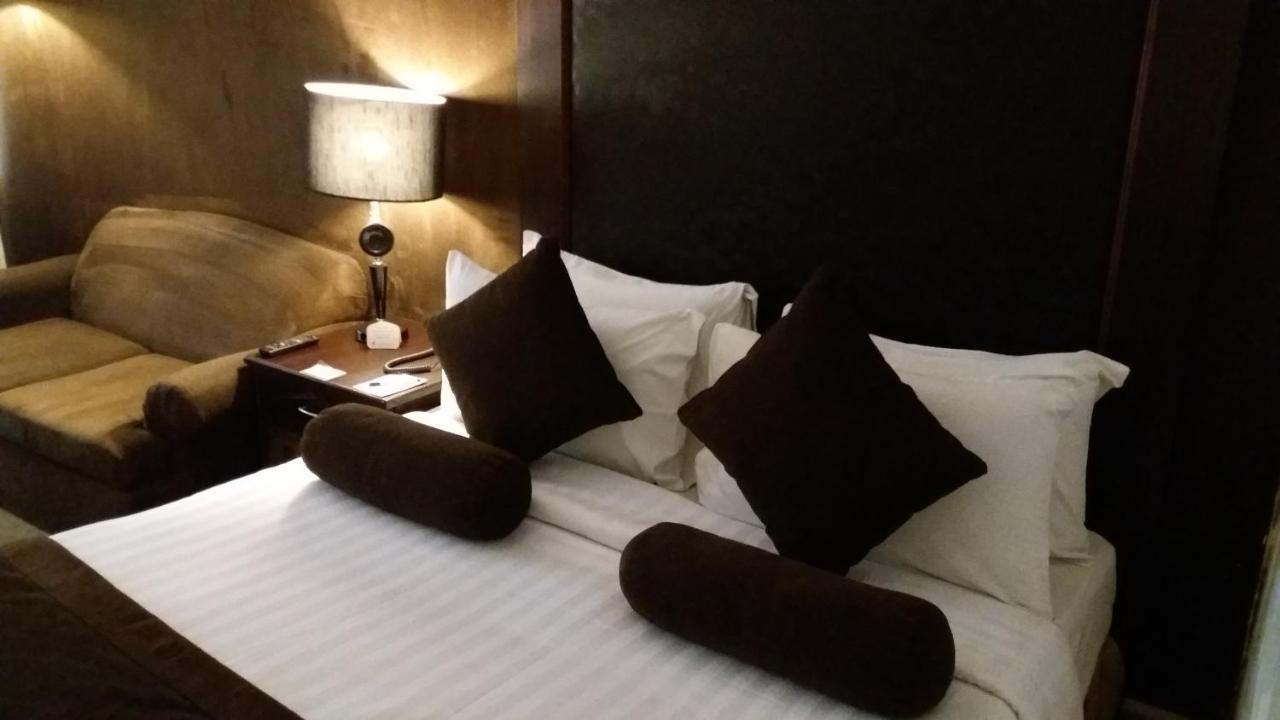 Smart Hotel Lahore Eksteriør bilde
