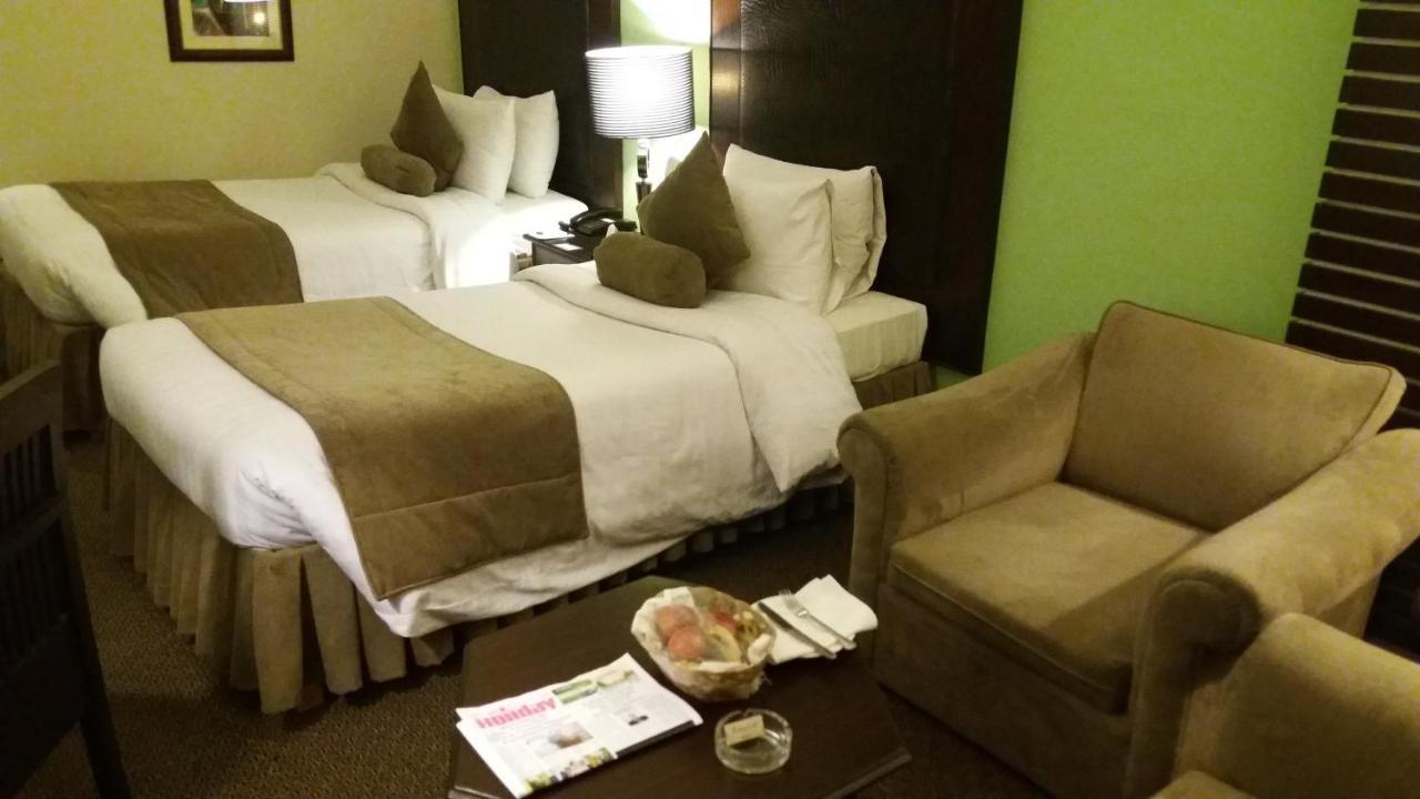 Smart Hotel Lahore Eksteriør bilde