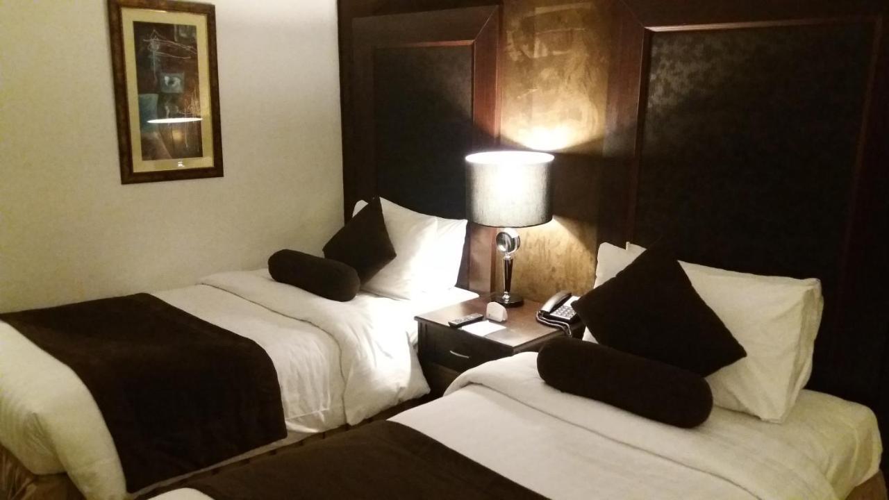 Smart Hotel Lahore Eksteriør bilde