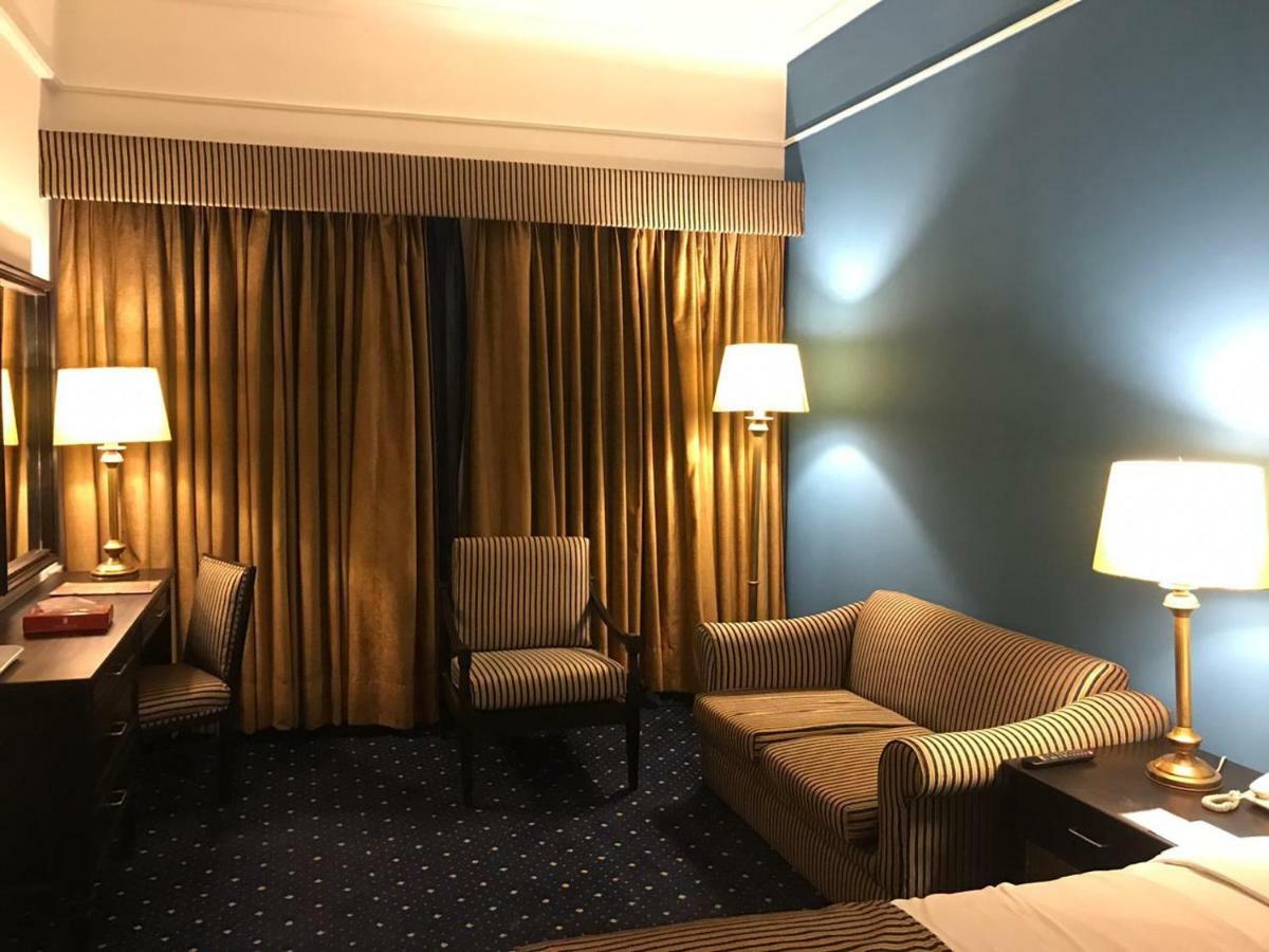 Smart Hotel Lahore Eksteriør bilde