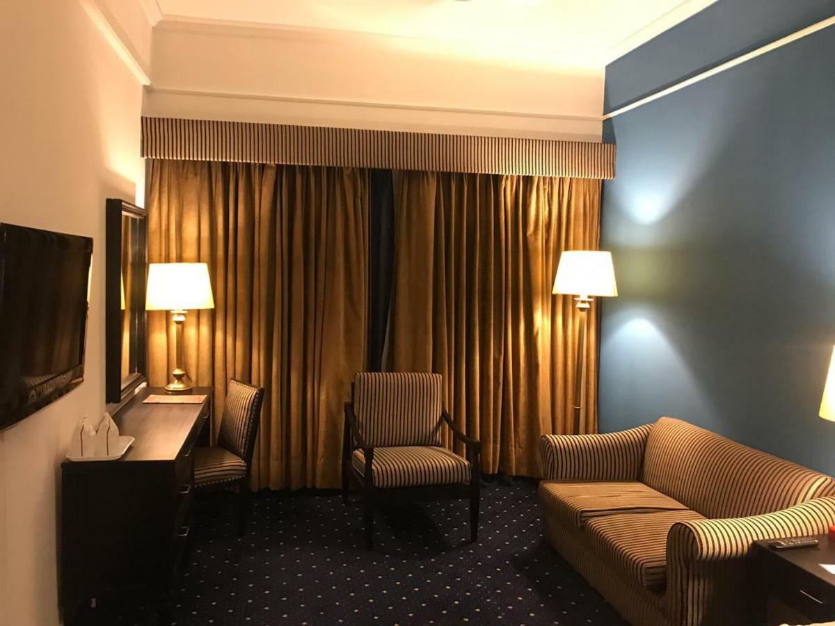 Smart Hotel Lahore Eksteriør bilde